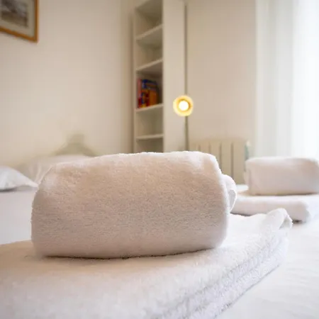 Apartment Le Triumph 2 / Halle De Tours