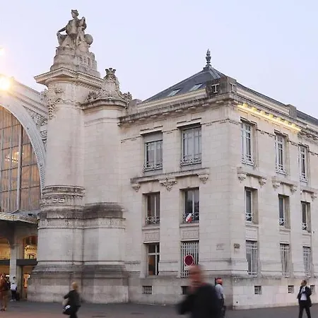 Le Triumph 2 / Halle De