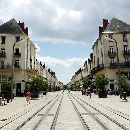 Le Triumph 2 / Halle De Apartman *