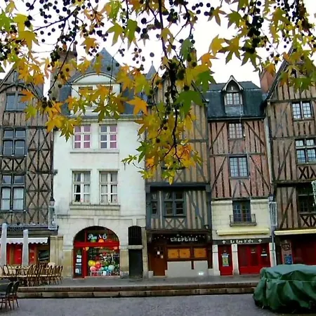 Le Triumph 2 / Halle De * Tours