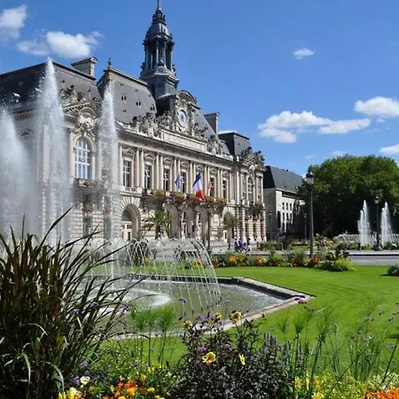 Le Triumph 2 / Halle De Tours